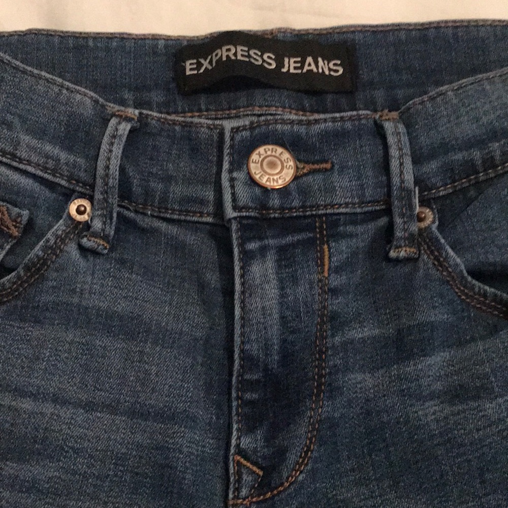 Distressed Jeans - Picture 2 of 6